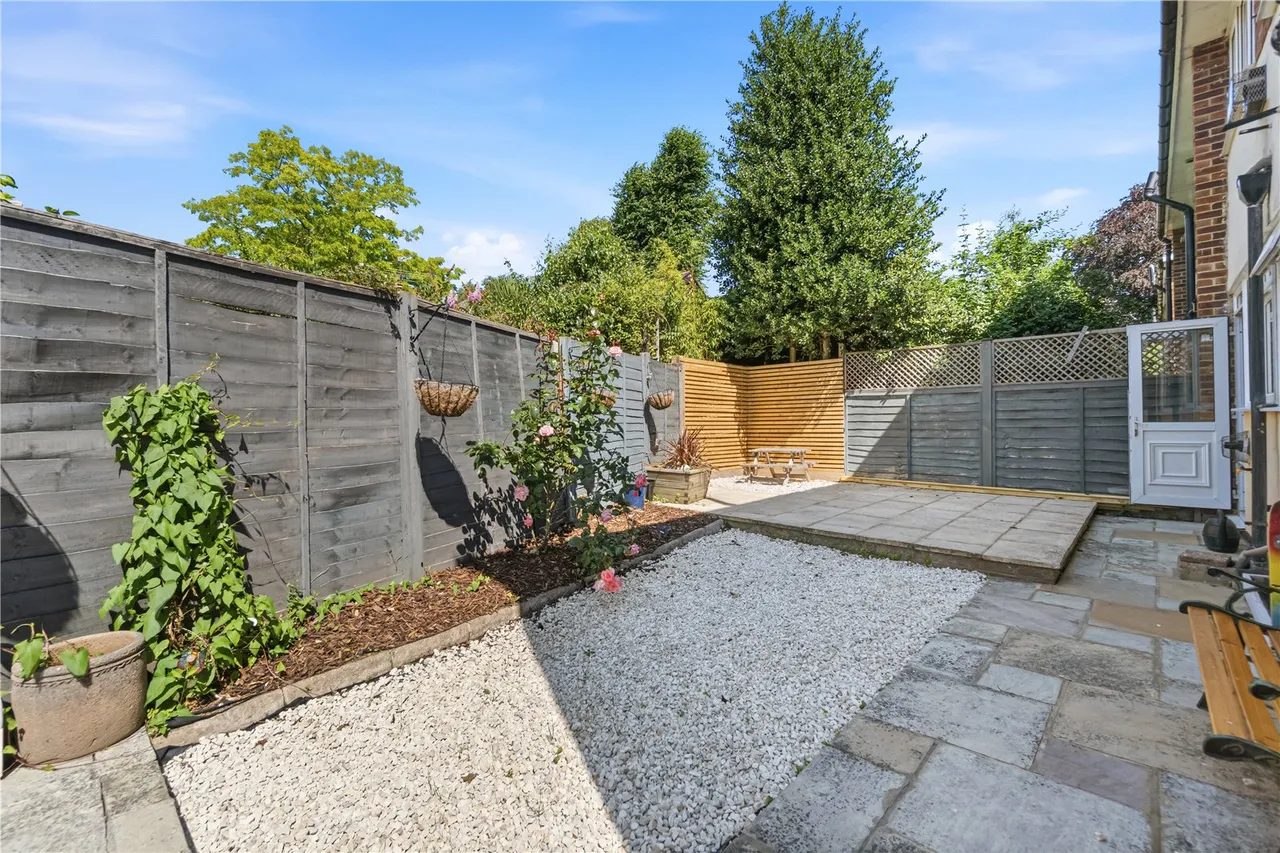 Belvedere Close, Teddington, TW11 0NT, photo 10
