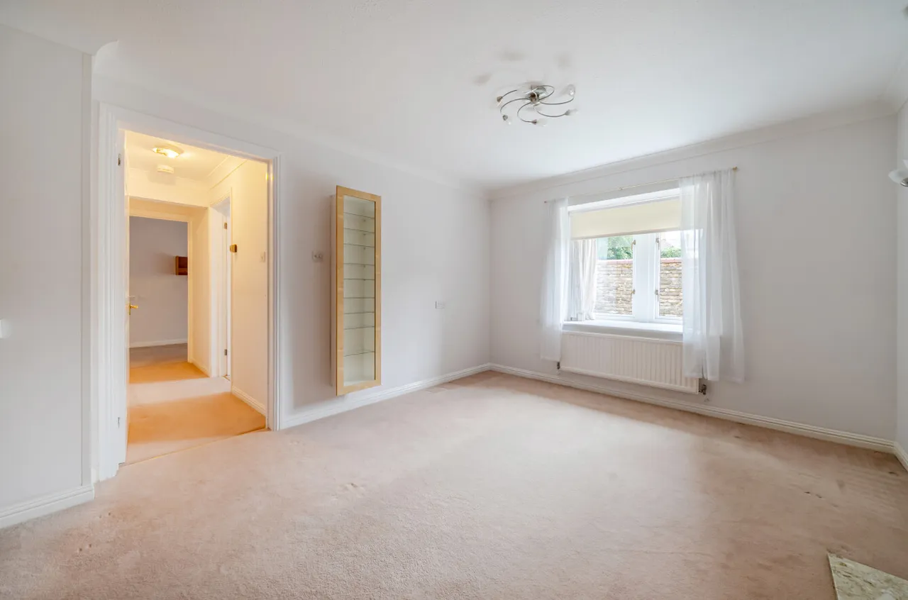 Palace Gate, Odiham, Hook, RG29 1JZ, photo 3