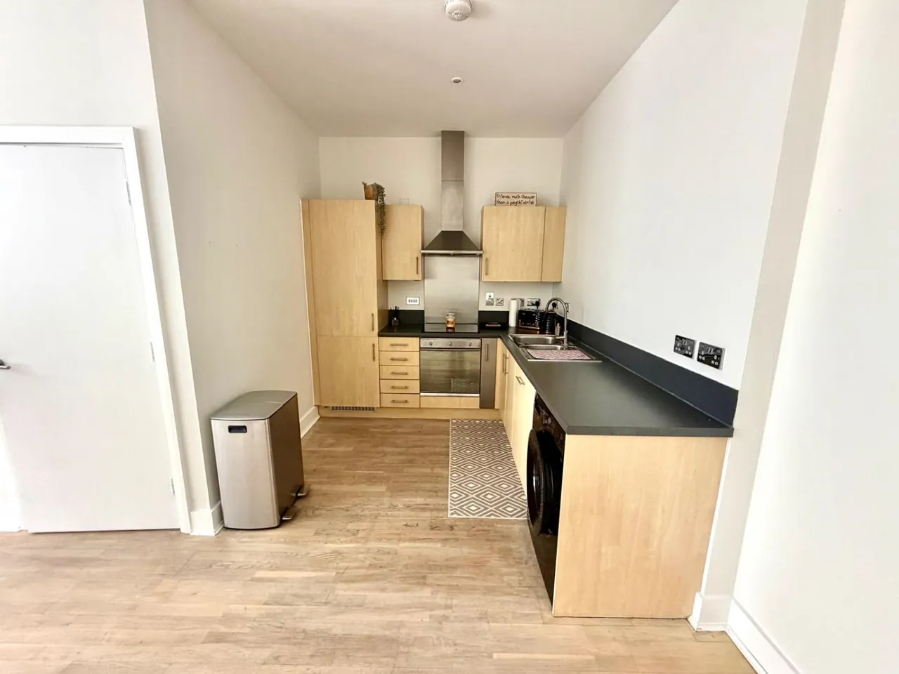 Guildford Street, Surrey Chertsey, KT16, photo 3