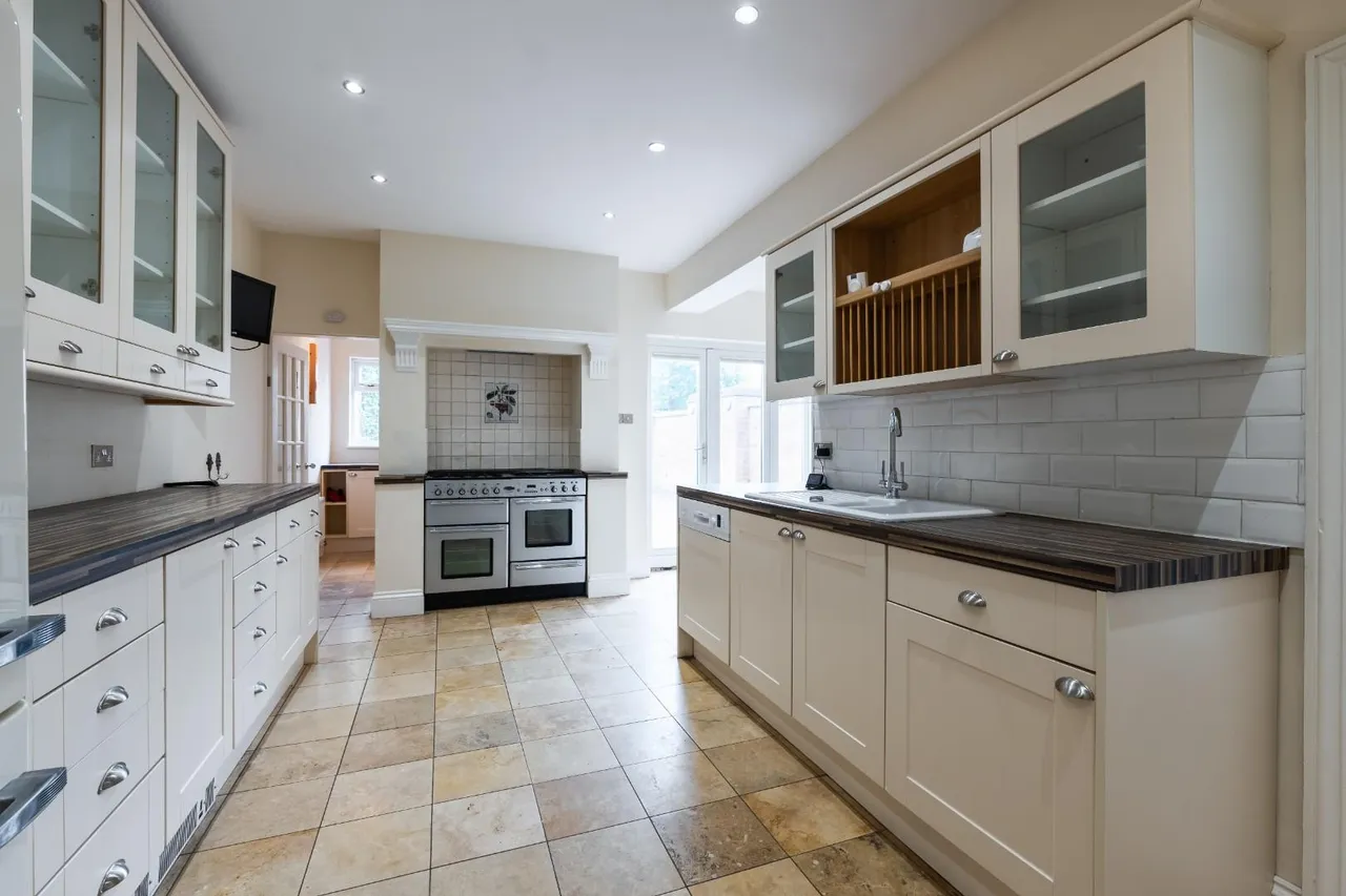 Tachbrook Road, Leamington Spa, photo 3