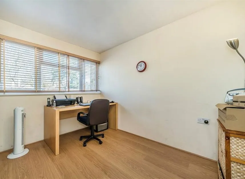 North Place, Teddington, TW11, photo 4