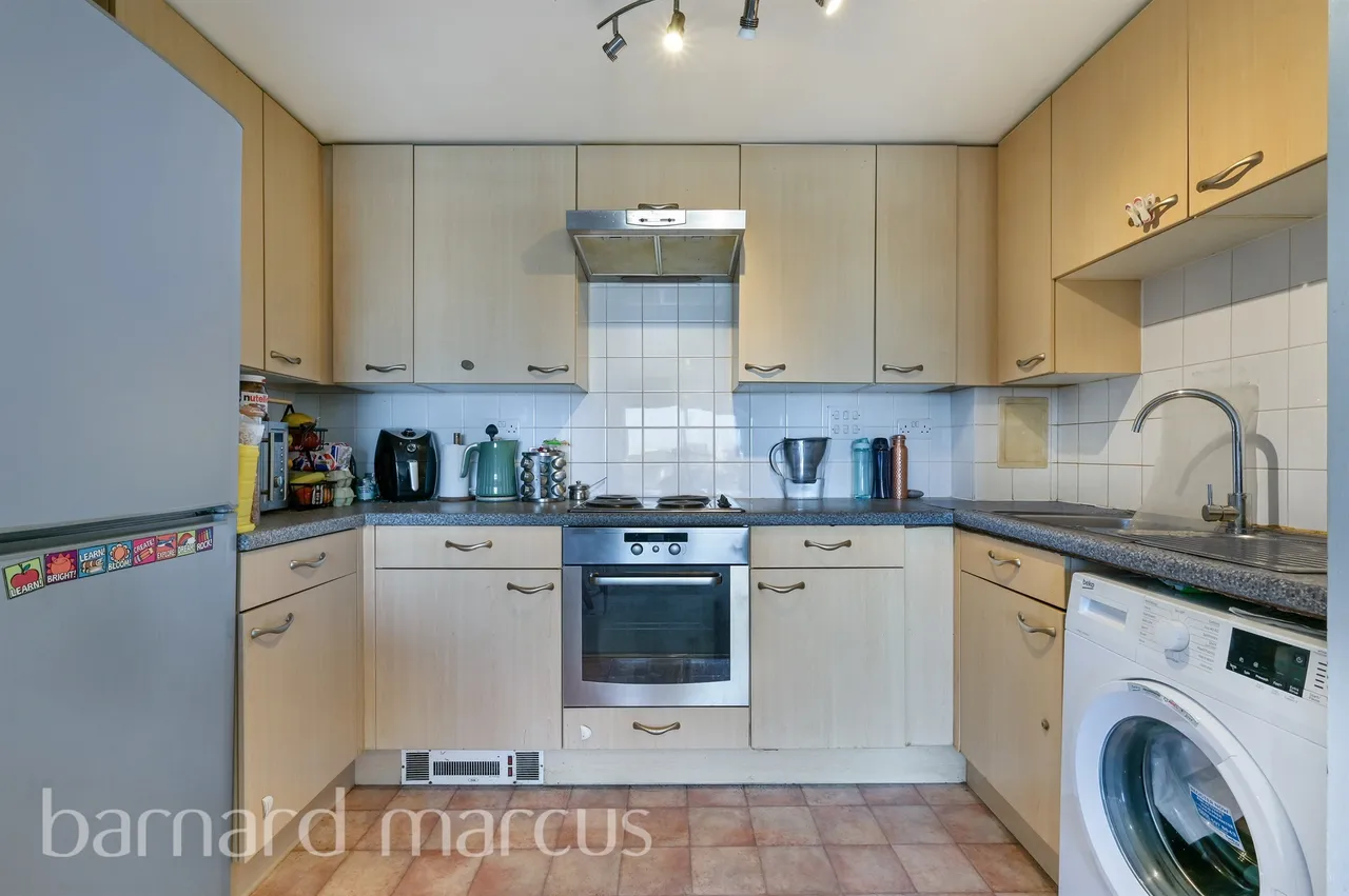 Tilley Road, Feltham, photo 4