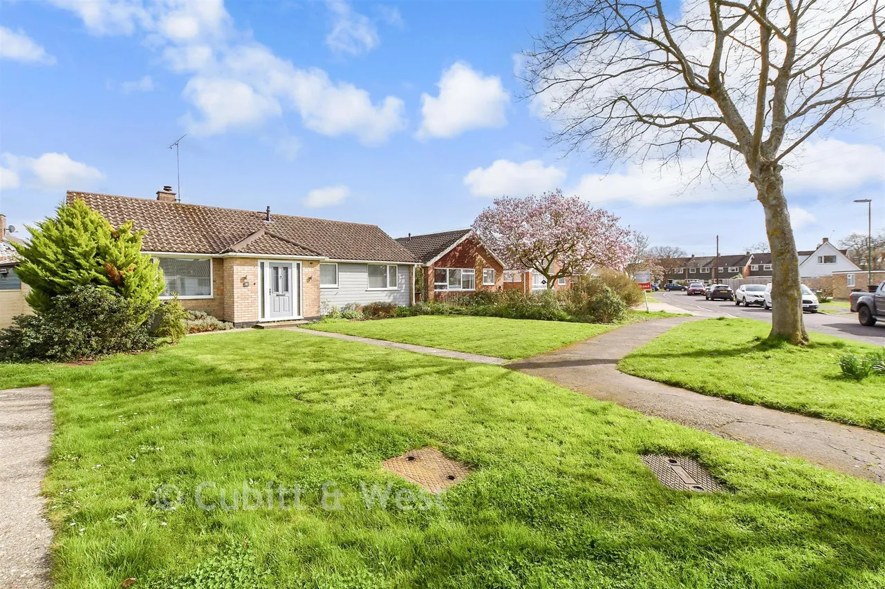Spinney Walk, Barnham, PO22, photo 14