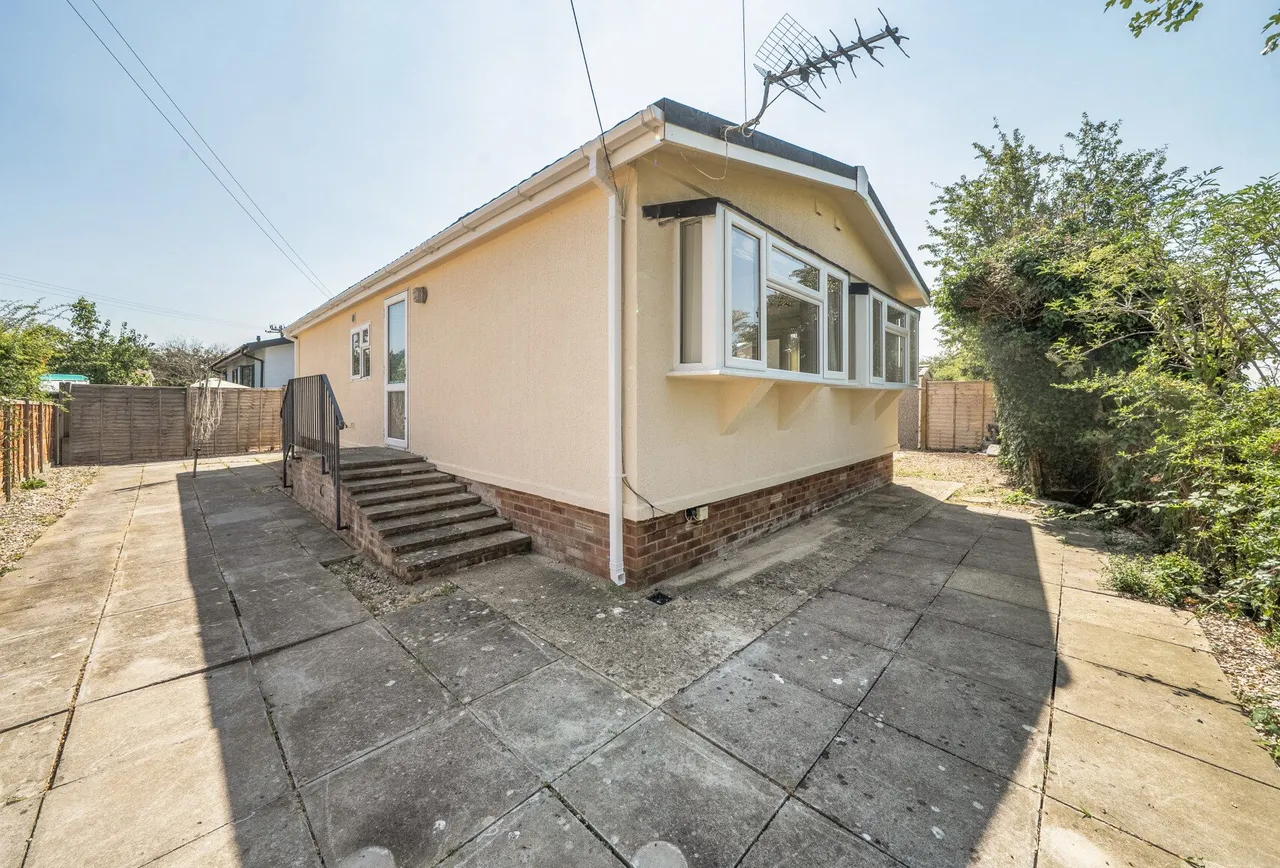 Long Furlong Park, Gloucestershire, Gotherington, GL52 9FA, photo 10