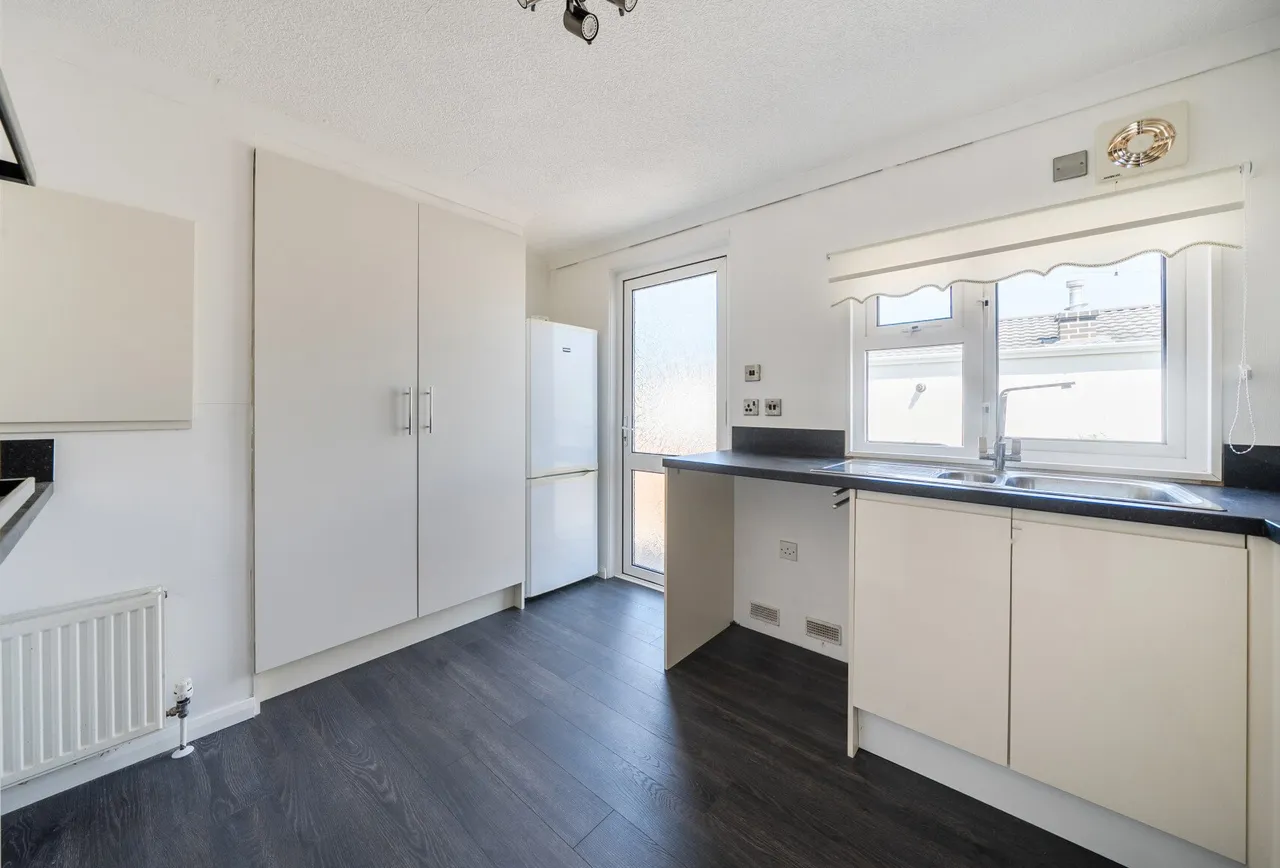 Long Furlong Park, Gloucestershire, Gotherington, GL52 9FA, photo 8