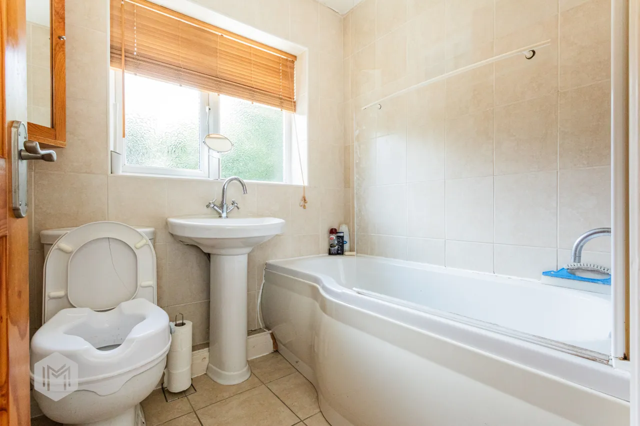 Midford Drive, Bolton, BL1 7LY, photo 16
