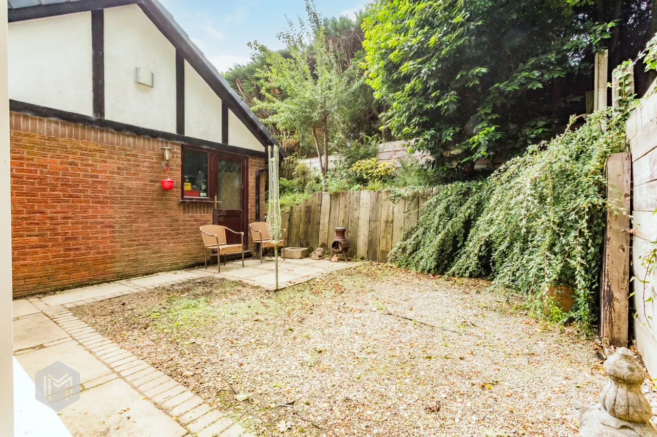 Midford Drive, Bolton, BL1 7LY, photo 17