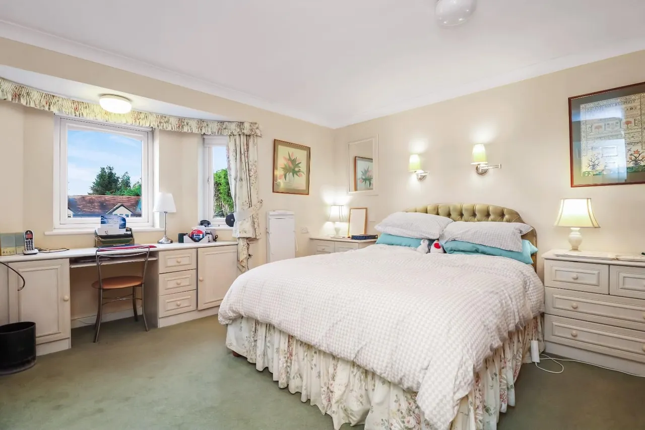 3 Richmond Road, Bowdon WA14 3NW, photo 10