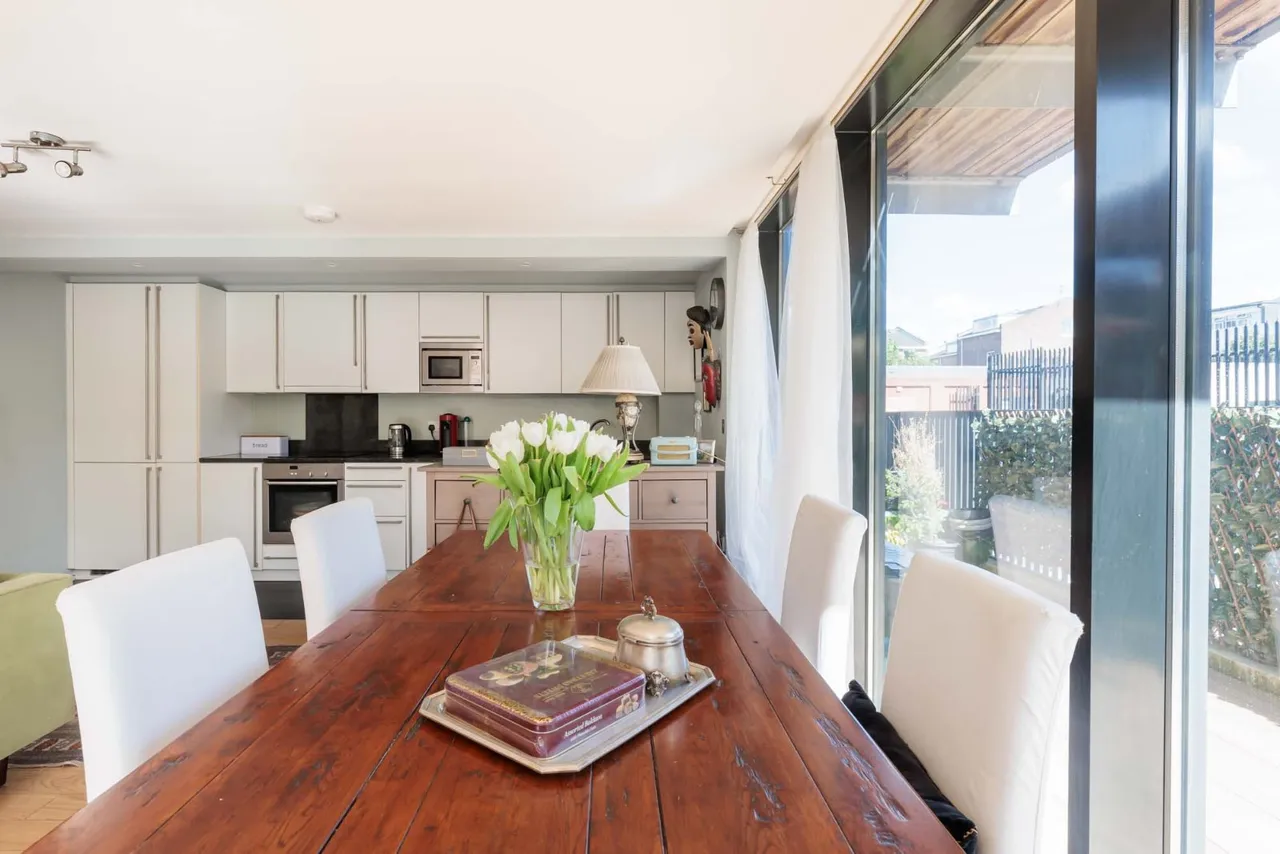 Great West Road, London, W6, photo 21