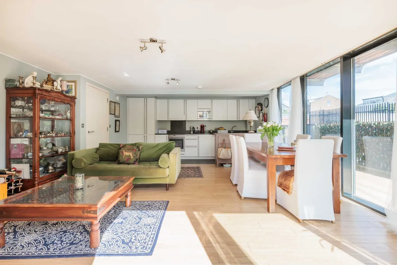 Great West Road, London, W6, photo 20