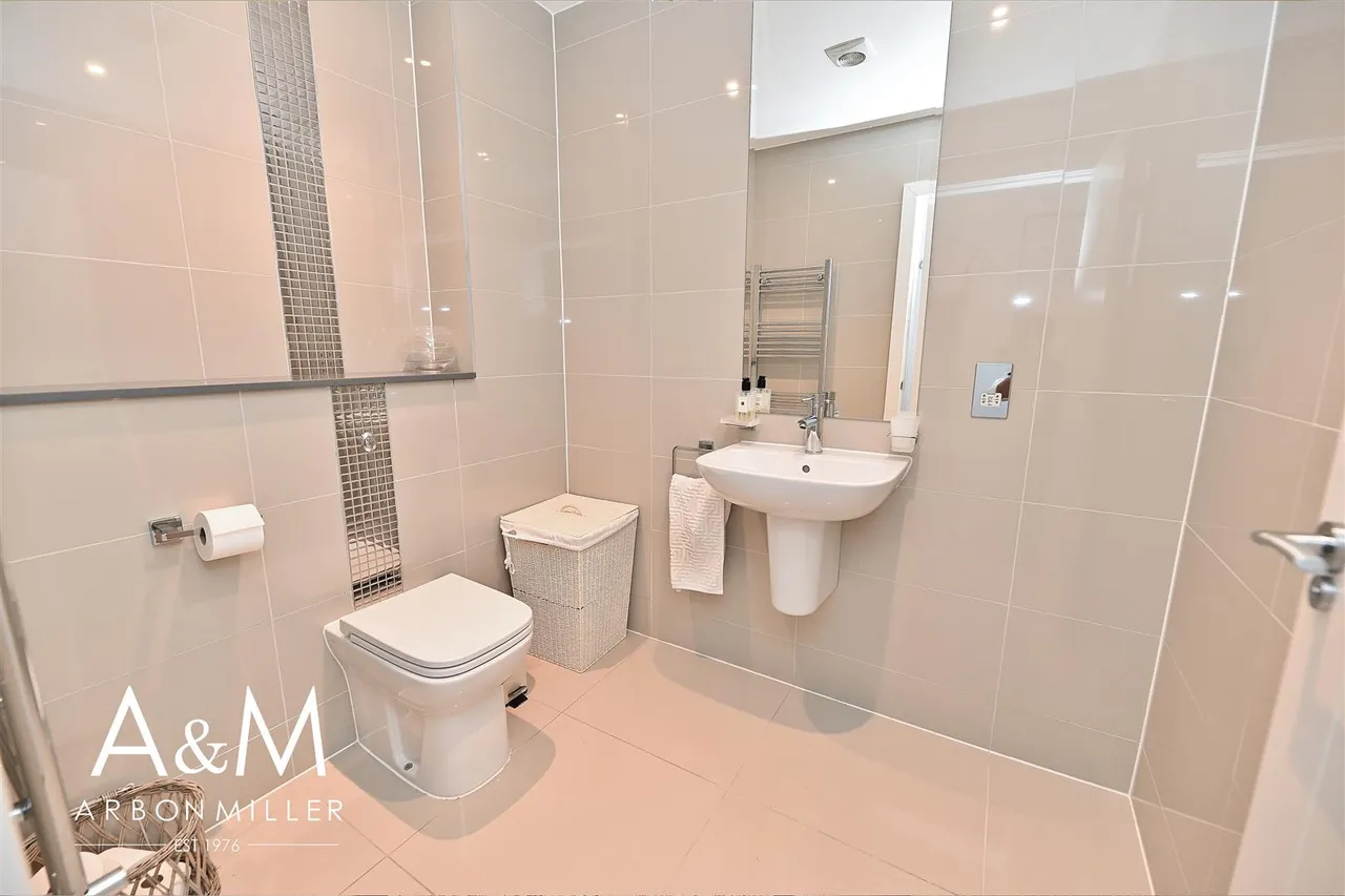 Cannonhall Court Netley Road, Essex Newbury Park, IG2, photo 16