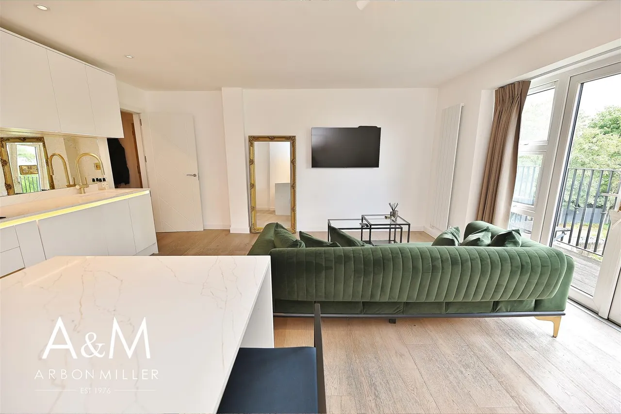 Cannonhall Court Netley Road, Essex Newbury Park, IG2, photo 5