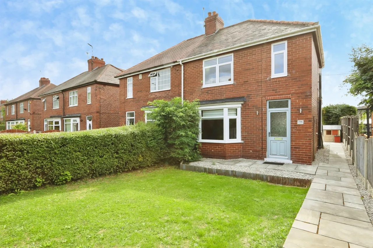 3 bed house for sale — Worksop Road, Swallownest, Sheffield