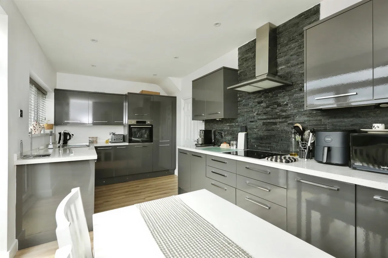 Worksop Road, Swallownest, Sheffield, photo 3