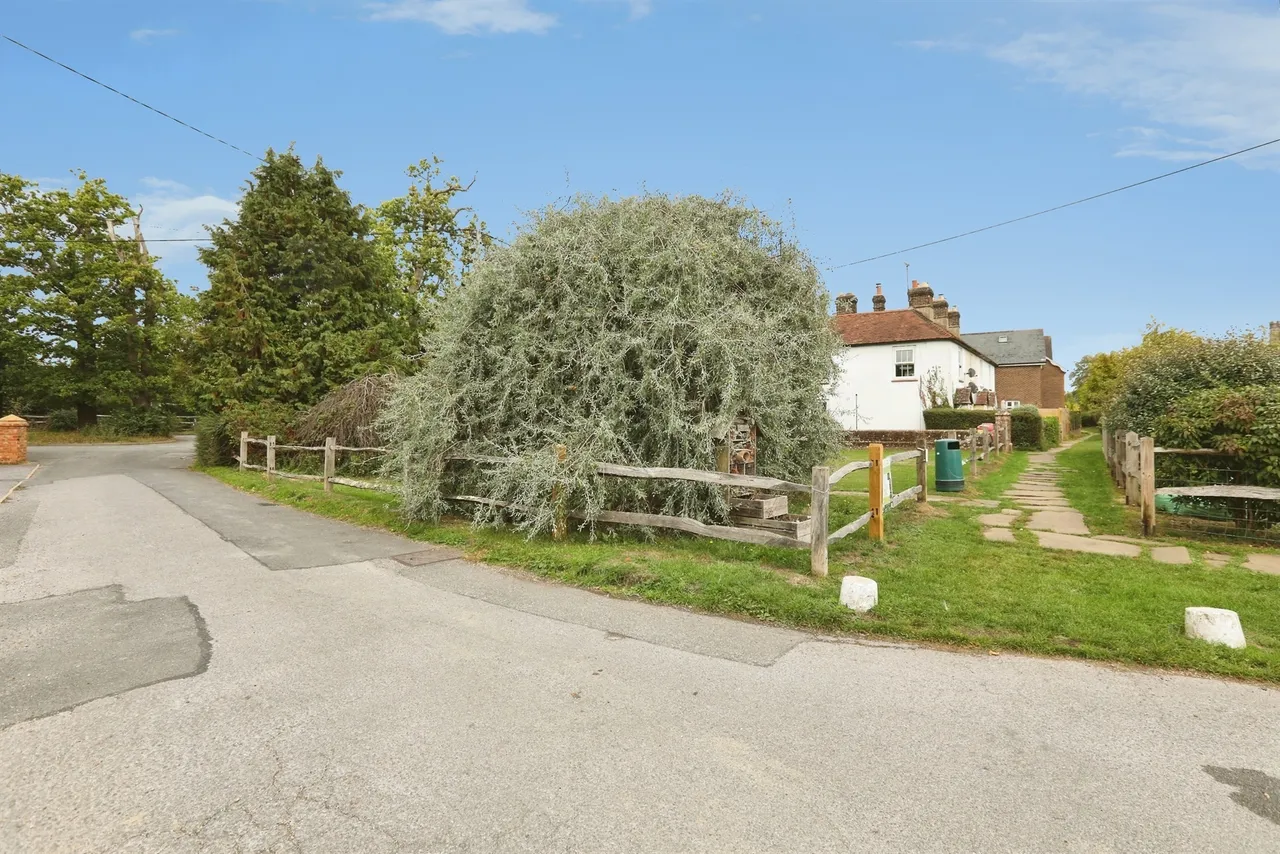 Elm Grove, Cowfold, RH13, photo 11