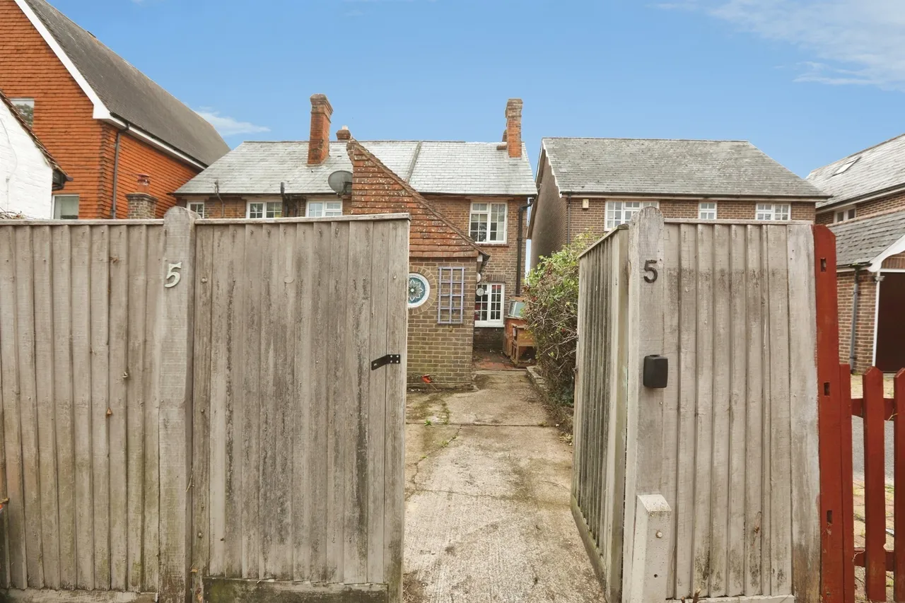 Elm Grove, Cowfold, RH13, photo 9