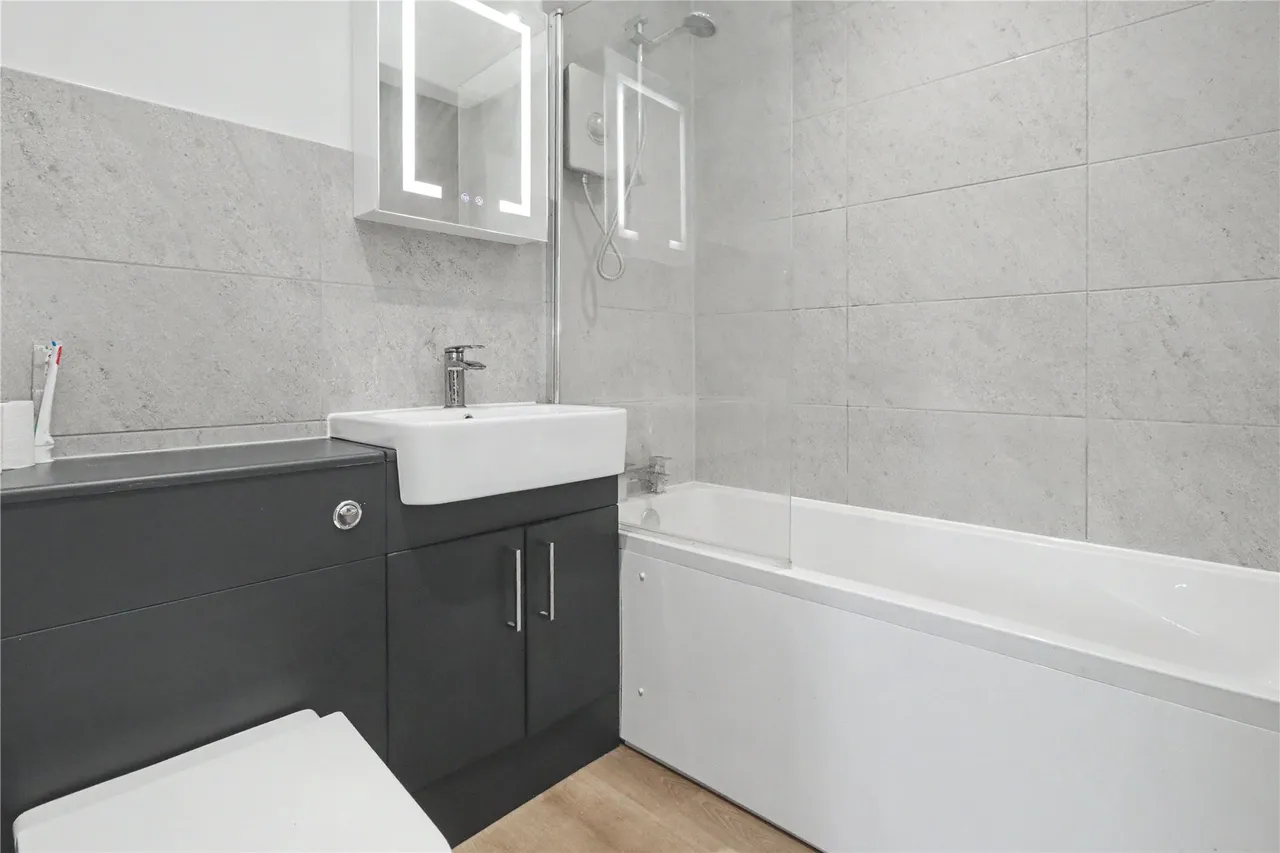 Hallington Close, Woking, GU21, photo 7
