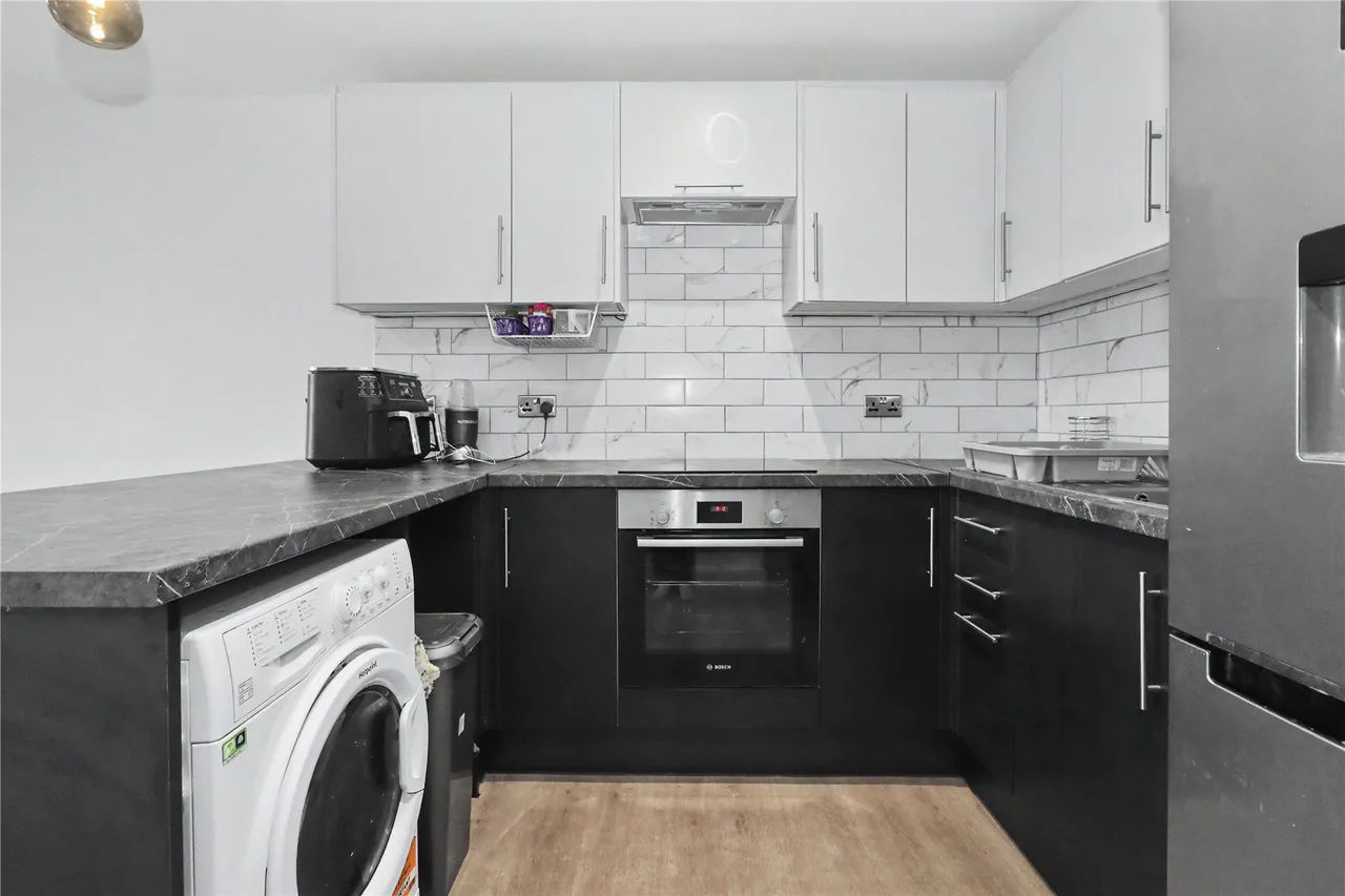 Hallington Close, Woking, GU21, photo 5
