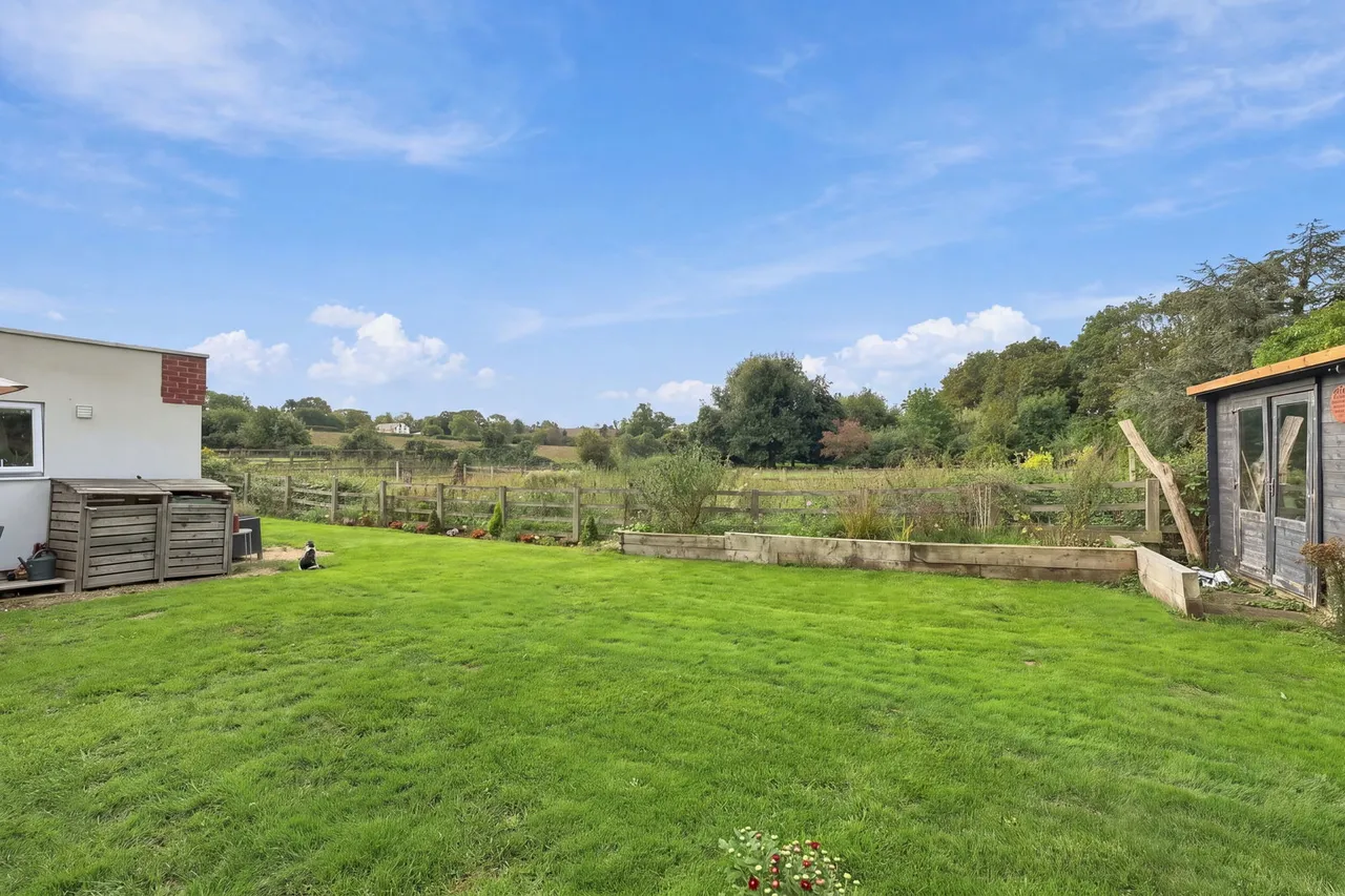 Croft View in Edingley, Character Cottage with Countryside Views & Separate Parking, photo 32