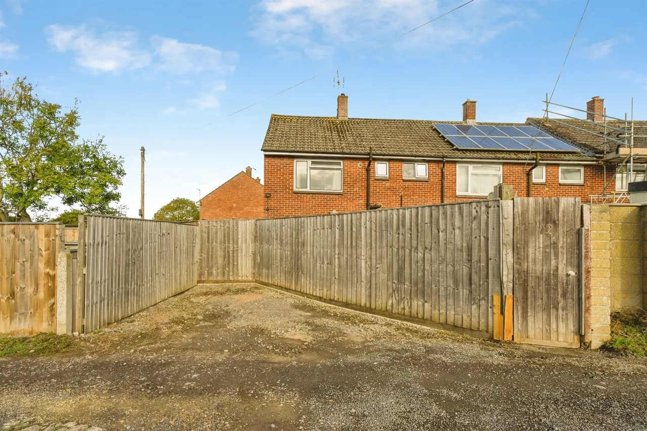 Churchill Close, Calne, SN11, photo 20