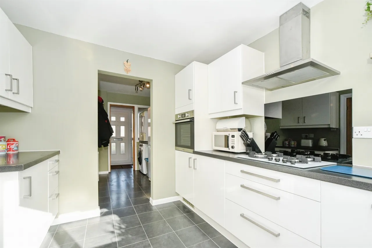 Churchill Close, Calne, SN11, photo 9