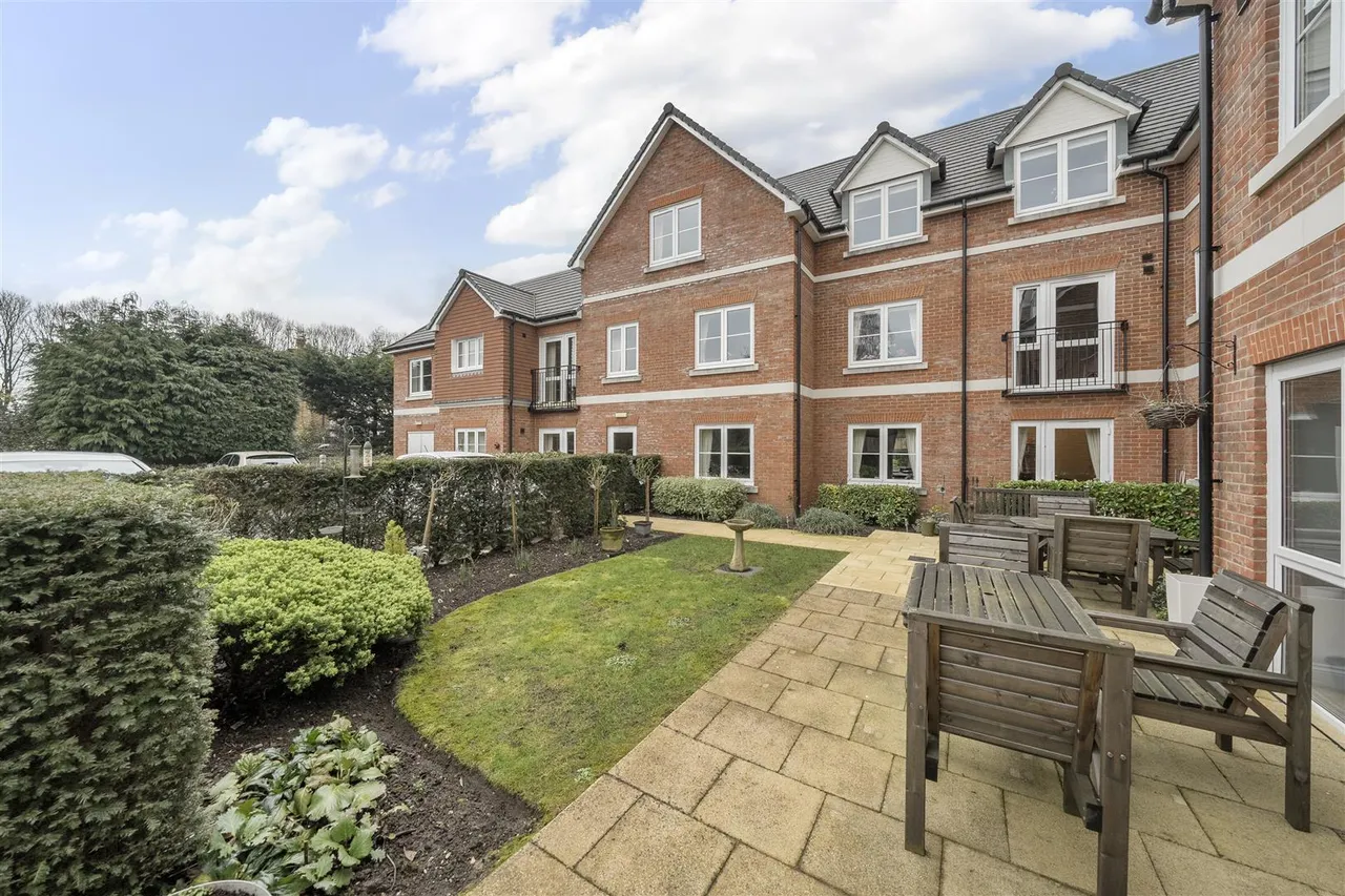 Leatherhead Road, Ashtead, KT21, photo 11