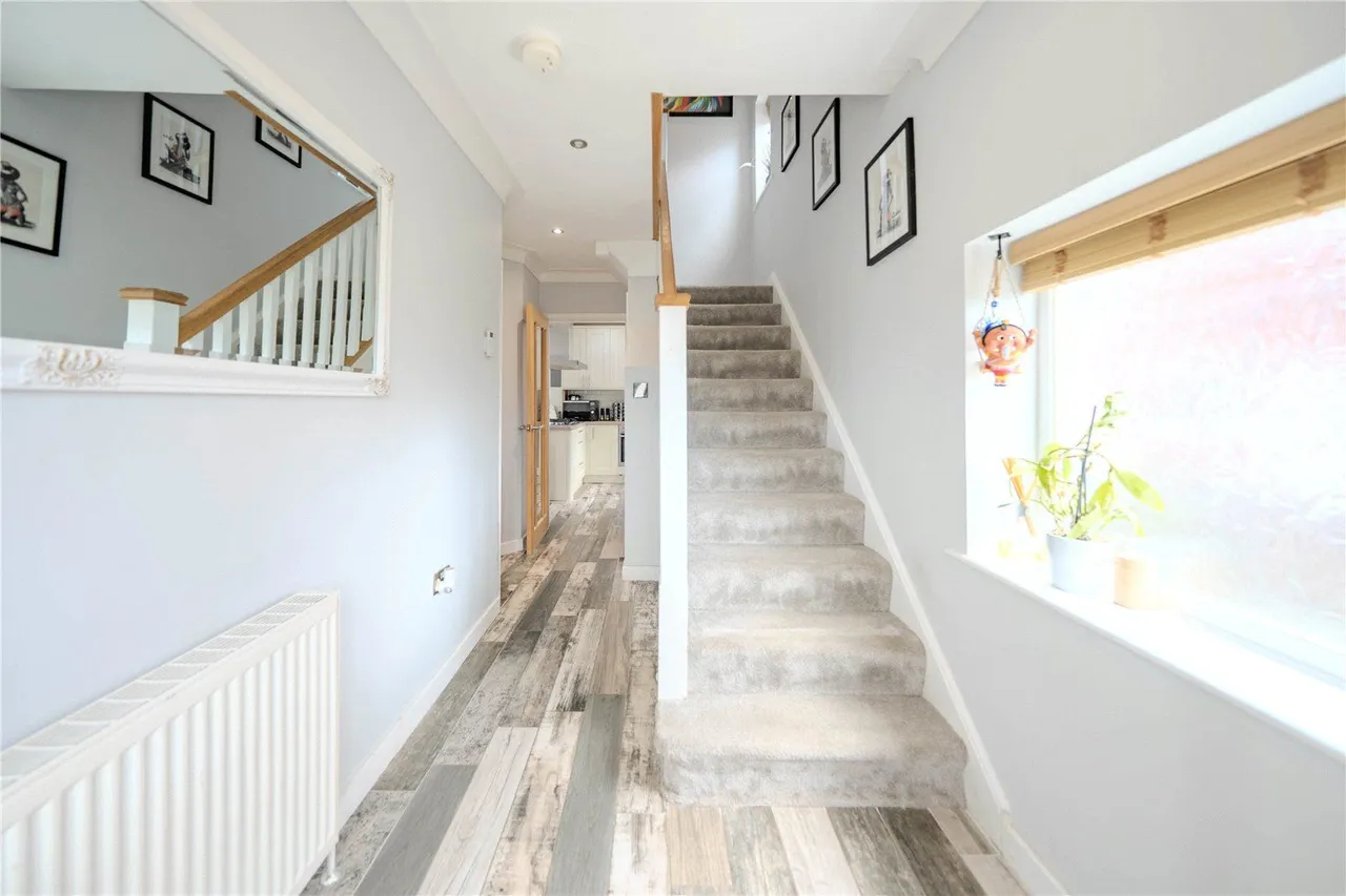 Buckstone Grove, Leeds, LS17, photo 18