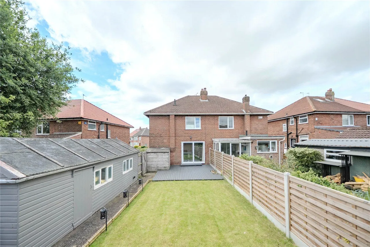 Buckstone Grove, Leeds, LS17, photo 20