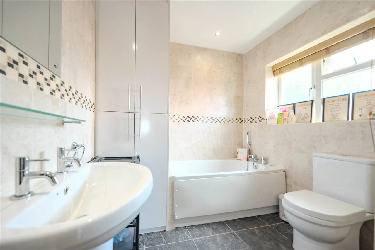 Buckstone Grove, Leeds, LS17, photo 15