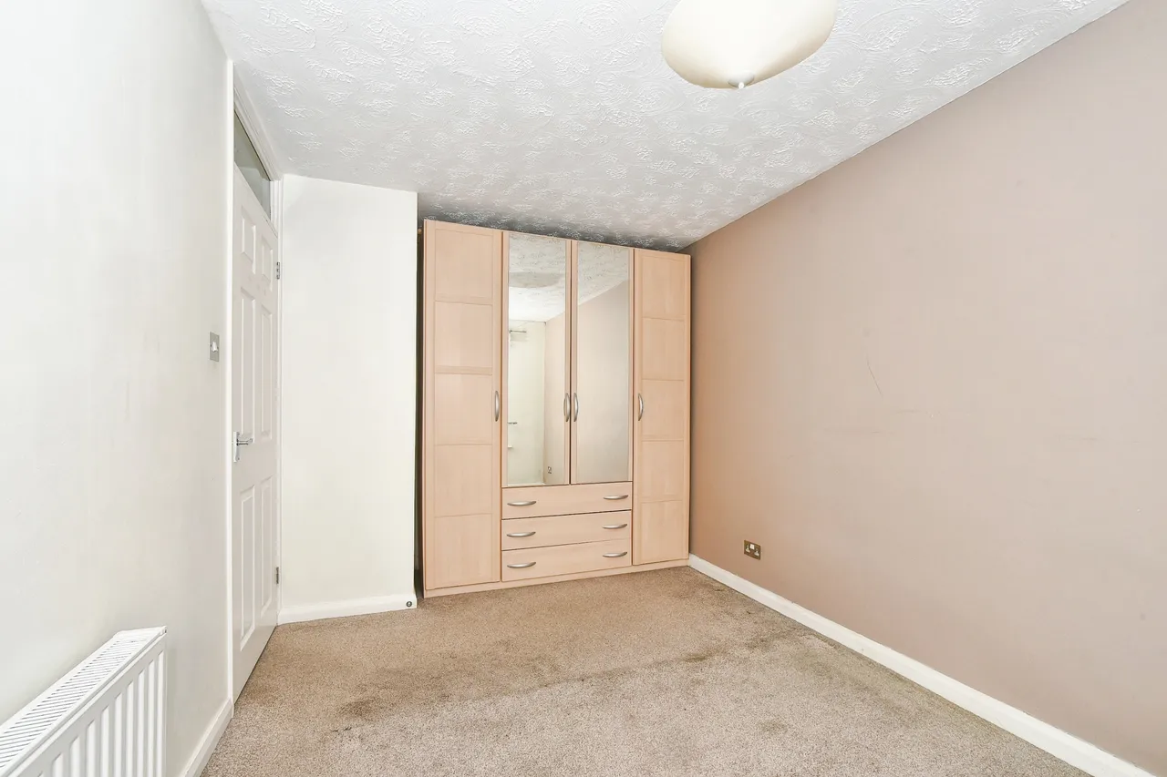 Lambert Close - Freshbrook, Swindon, photo 11