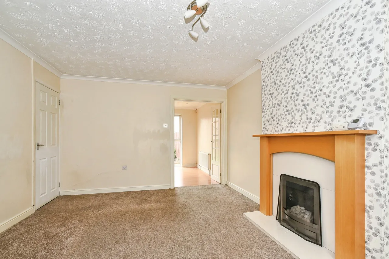 Lambert Close - Freshbrook, Swindon, photo 7