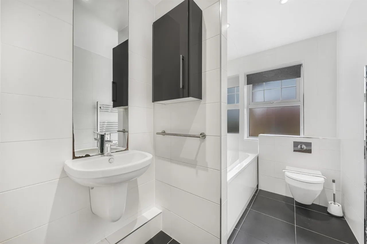Stag Lane, Buckhurst Hill, IG9 5TD, photo 14