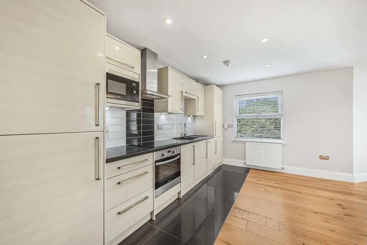 Stag Lane, Buckhurst Hill, IG9 5TD, photo 22