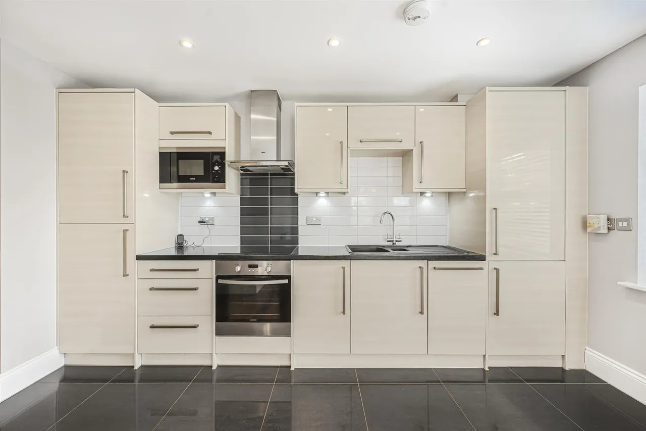 Stag Lane, Buckhurst Hill, IG9 5TD, photo 6