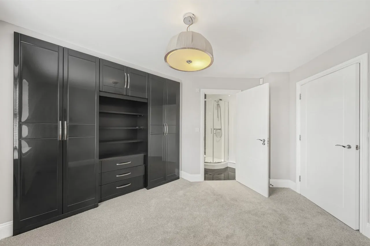Stag Lane, Buckhurst Hill, IG9 5TD, photo 27