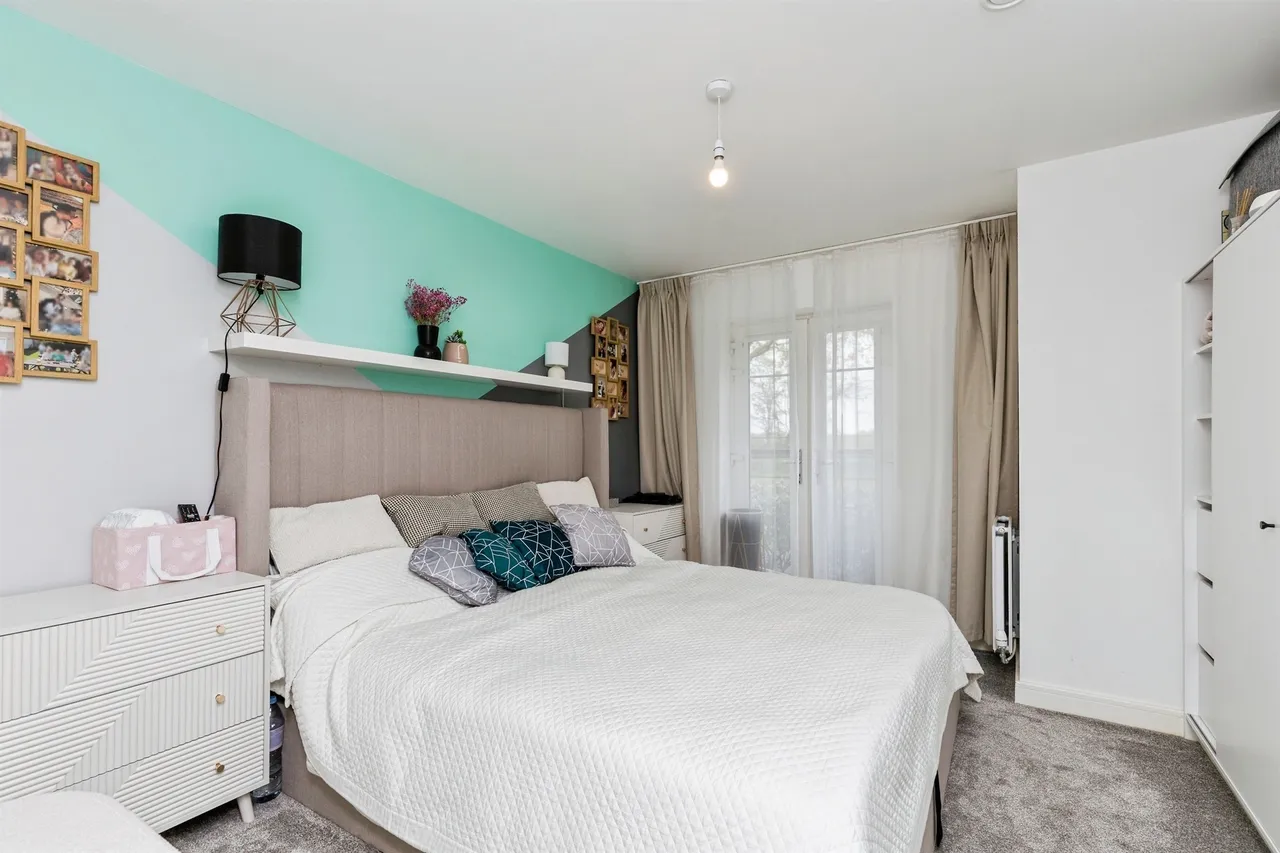Daffodil Crescent, Crawley, RH10, photo 8