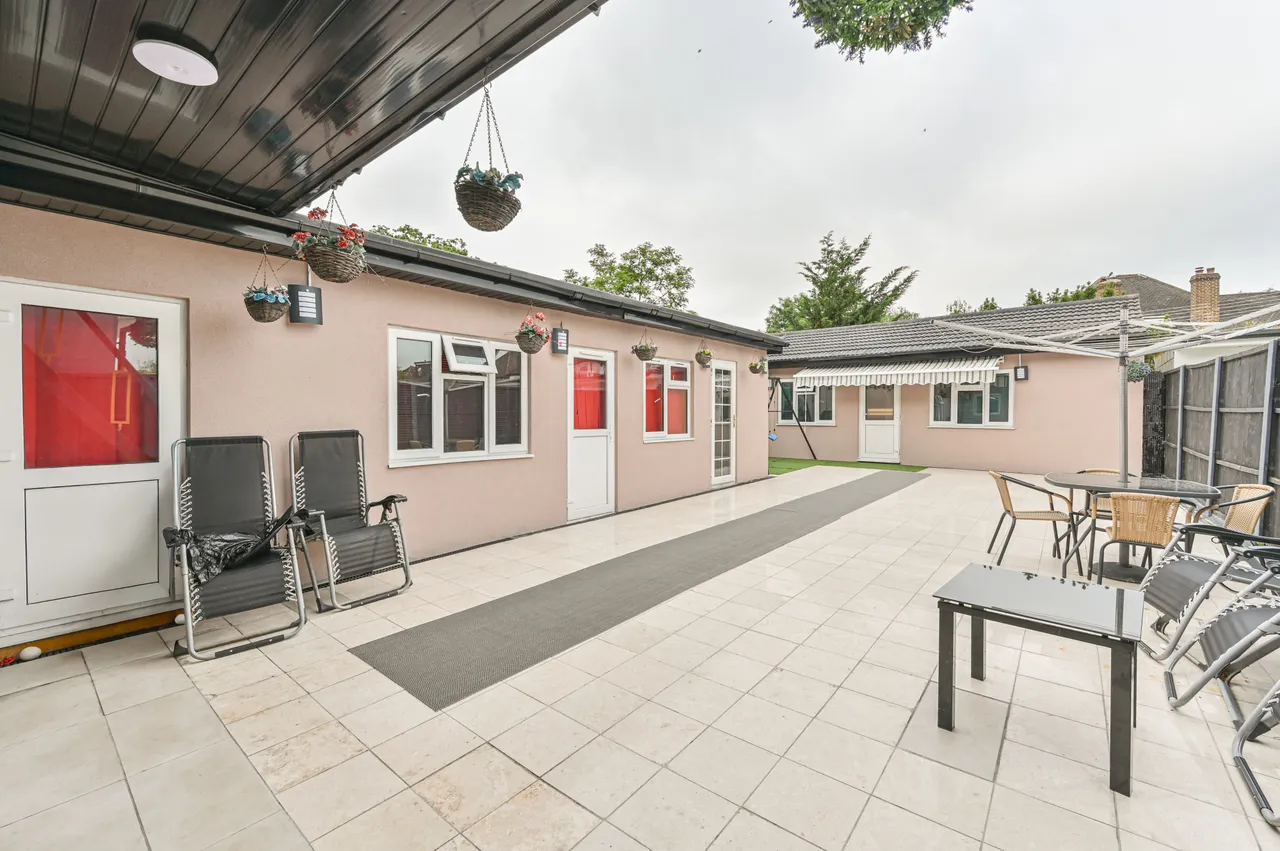 22 Kneller Road, New Malden, photo 11