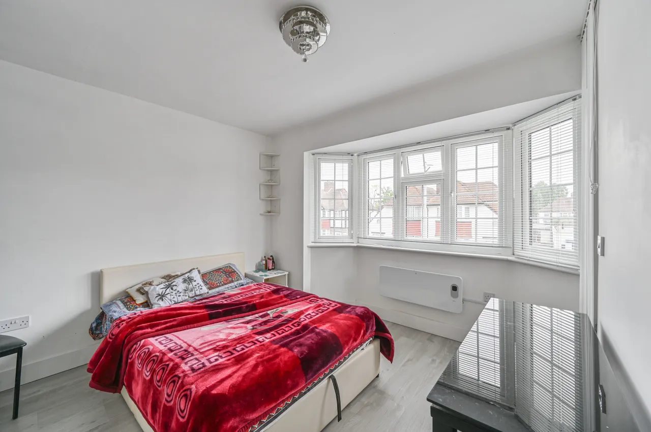 22 Kneller Road, New Malden, photo 6