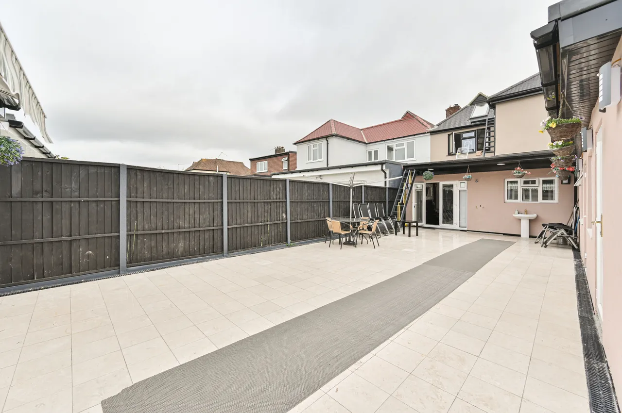 22 Kneller Road, New Malden, photo 10