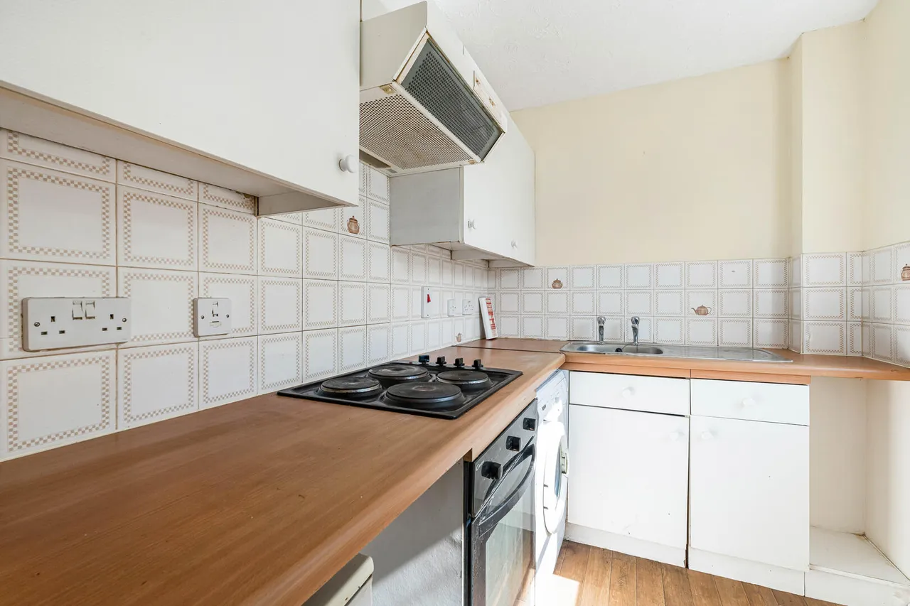 Tennyson Close, Enfield, EN3, photo 10