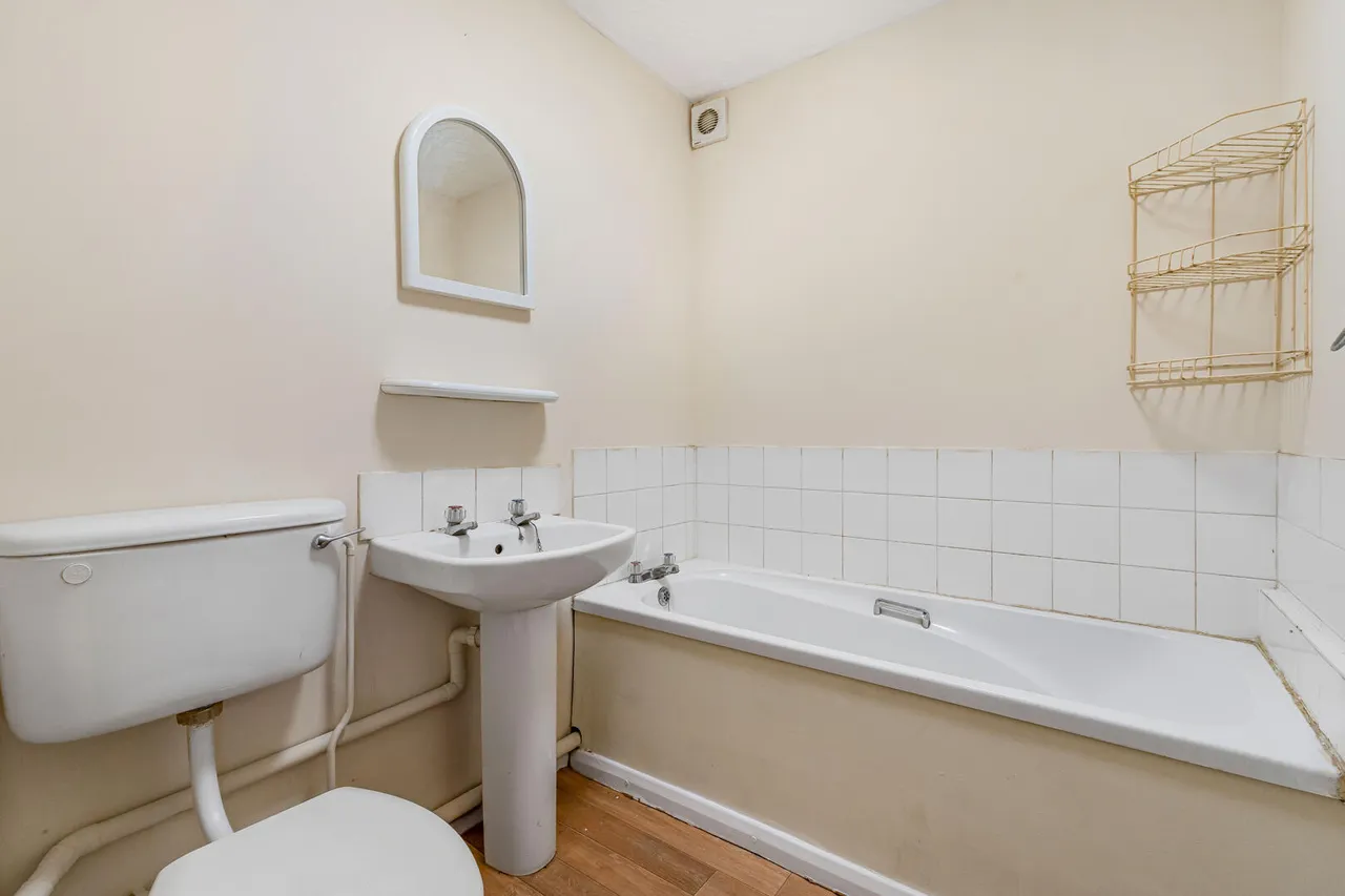 Tennyson Close, Enfield, EN3, photo 12