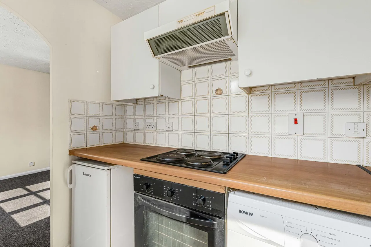 Tennyson Close, Enfield, EN3, photo 11