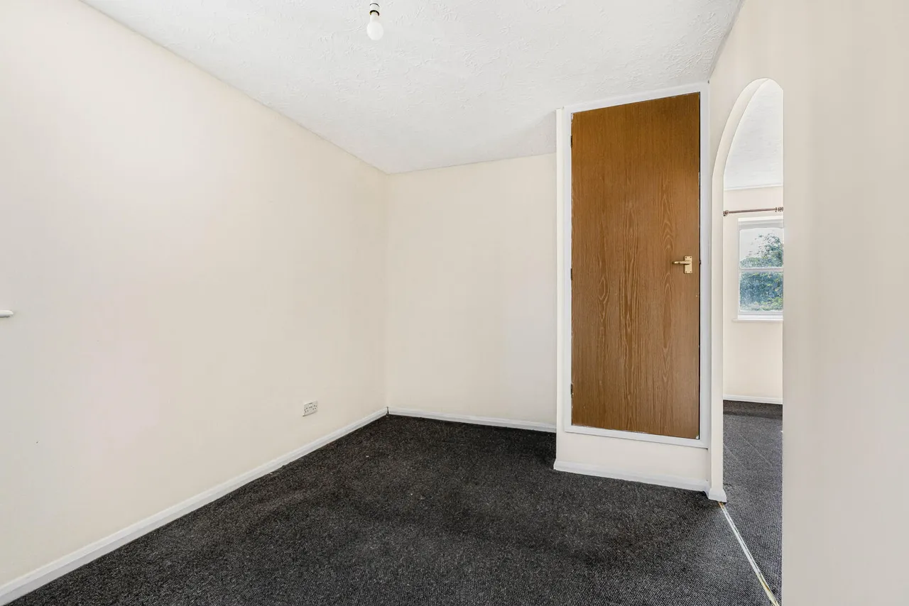 Tennyson Close, Enfield, EN3, photo 7