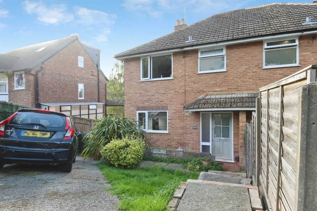 3 bed house for sale, Carrington Road, High Wycombe, HP12