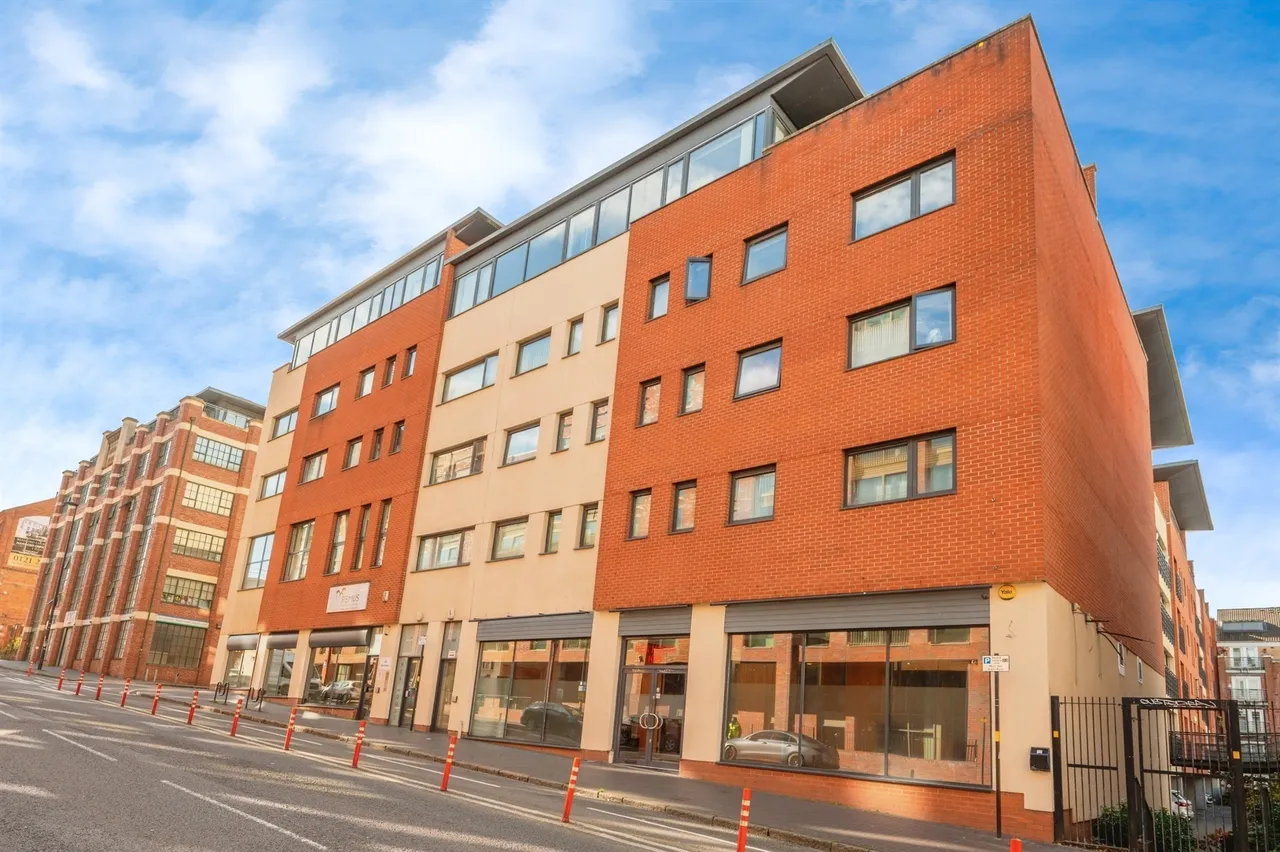 2 bed flat for sale — Bradford Street, Birmingham