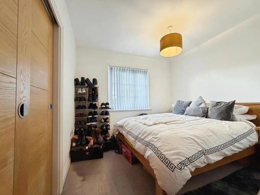 Ferard Corner, Warfield, RG42, photo 7