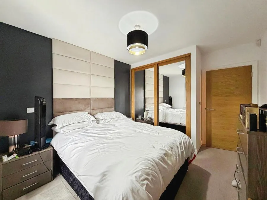 Ferard Corner, Warfield, RG42, photo 6
