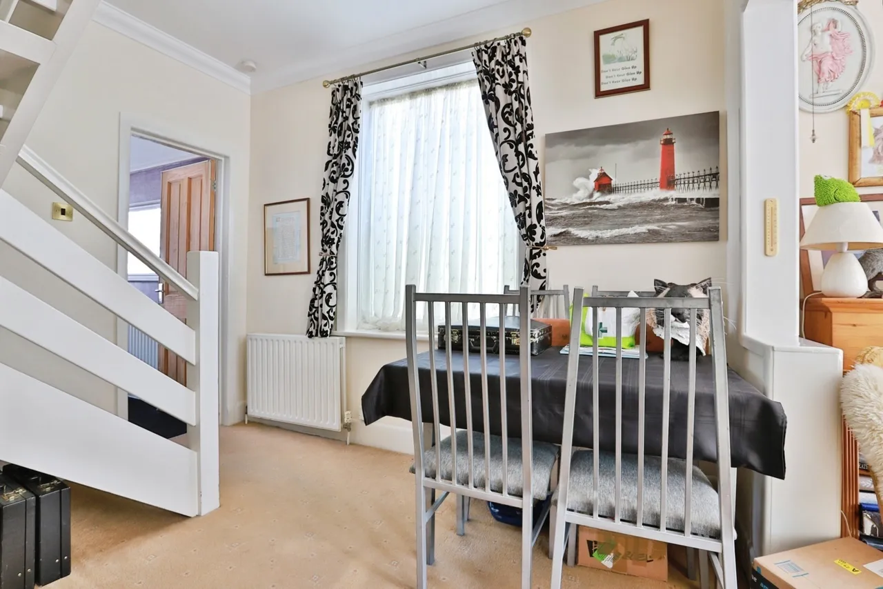 Pine Vale Crescent, Bournemouth, BH10, photo 10