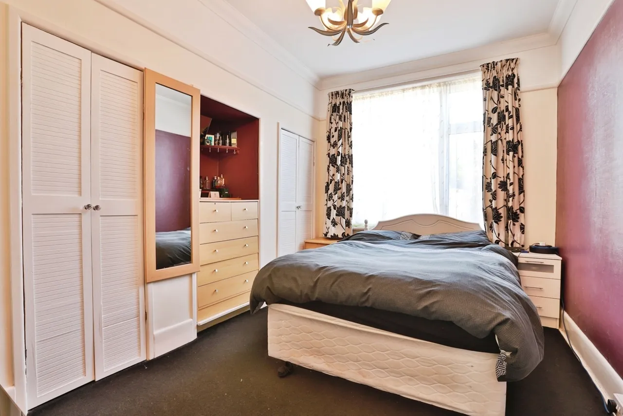 Pine Vale Crescent, Bournemouth, BH10, photo 9