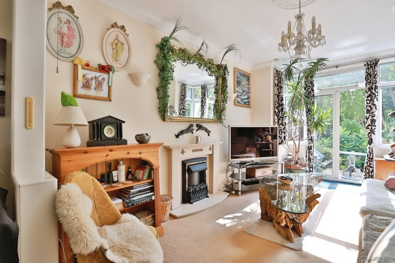 Pine Vale Crescent, Bournemouth, BH10, photo 5